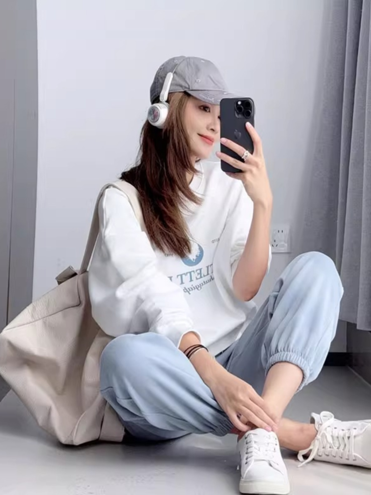 White round Neck Sweatshirt Female 2025 New Arrival Best Selling Spring and Autumn Casual Long Sleeves Fleece-lined Thickened Spring & Fall Loose Tops