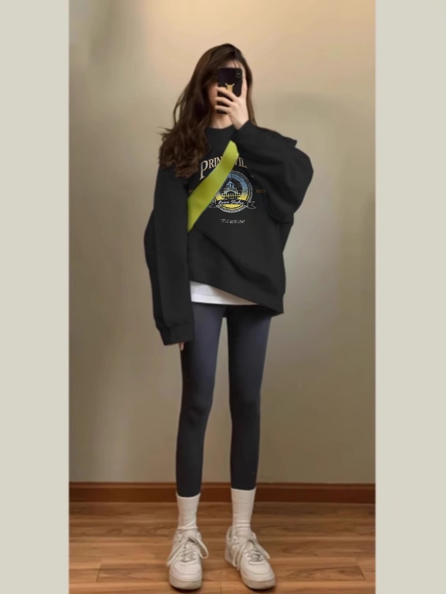 2025 Best Selling American Elegant Fancy Creative Popular Printed Crew Neck Sweatshirt Female Easiest for Match Loose Anti-Aging Top