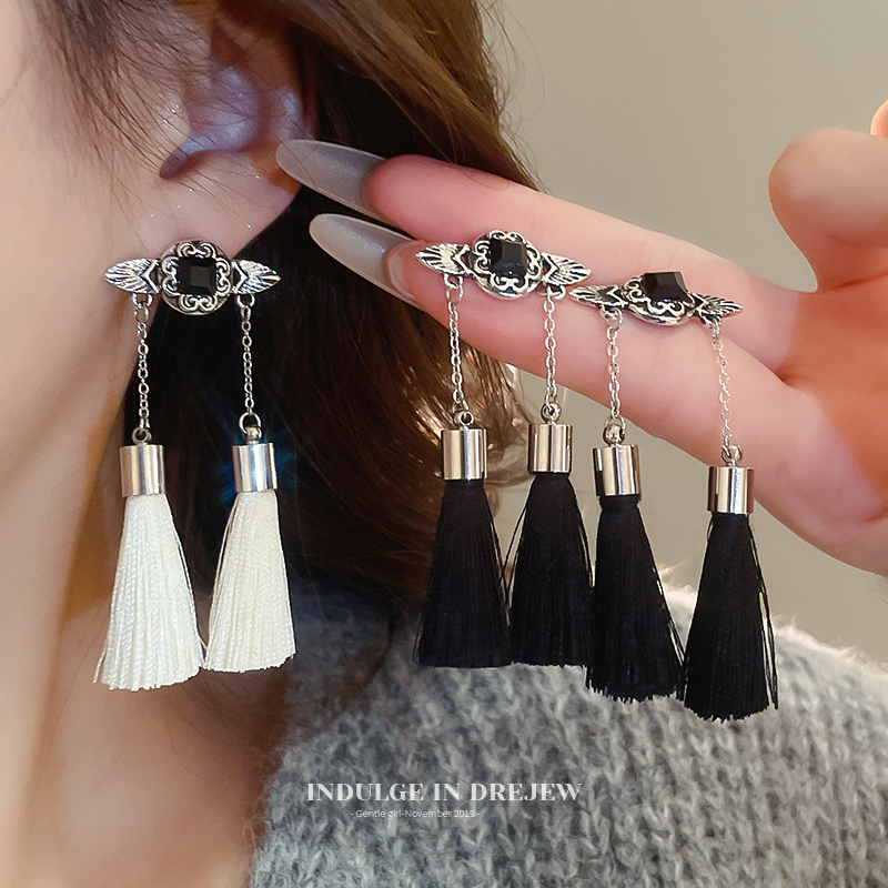 Middle Ancient Black Tassel Earrings 2025 New Arrival Best Selling Fancy Ear Studs Sexy Elegant Exaggerating Unique Earrings Women
