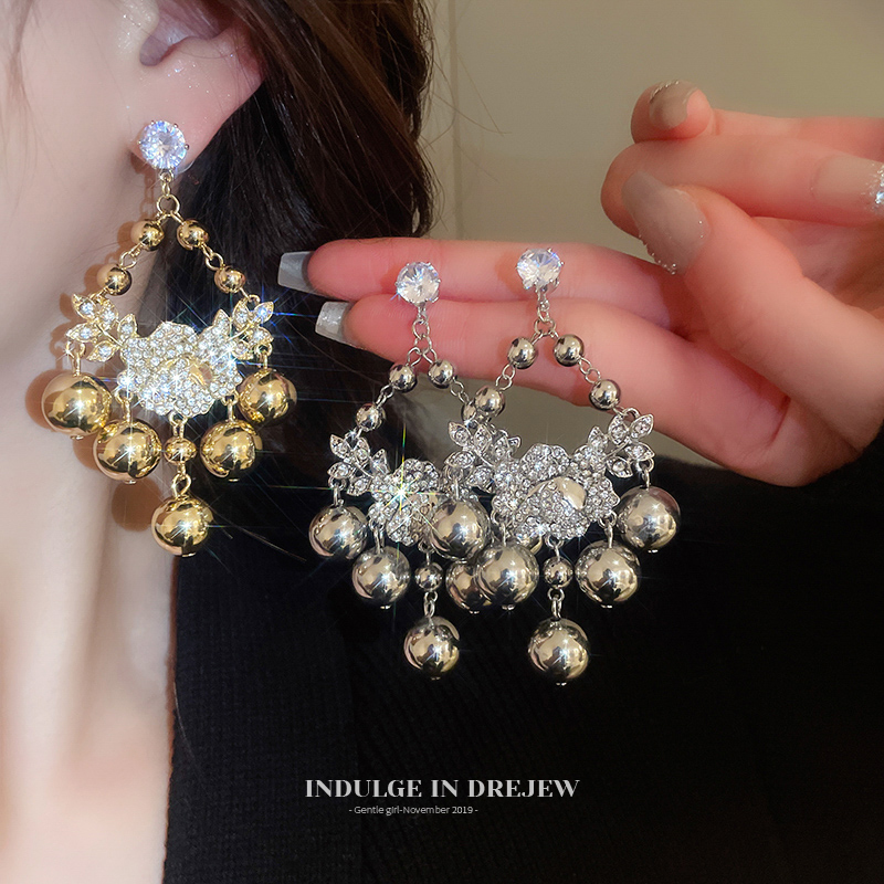 Metal Fimbrilla Earrings 2025 New Arrival Niche Style Unique Earrings Accessible Luxury Fancy Elegant Generous Earrings Women