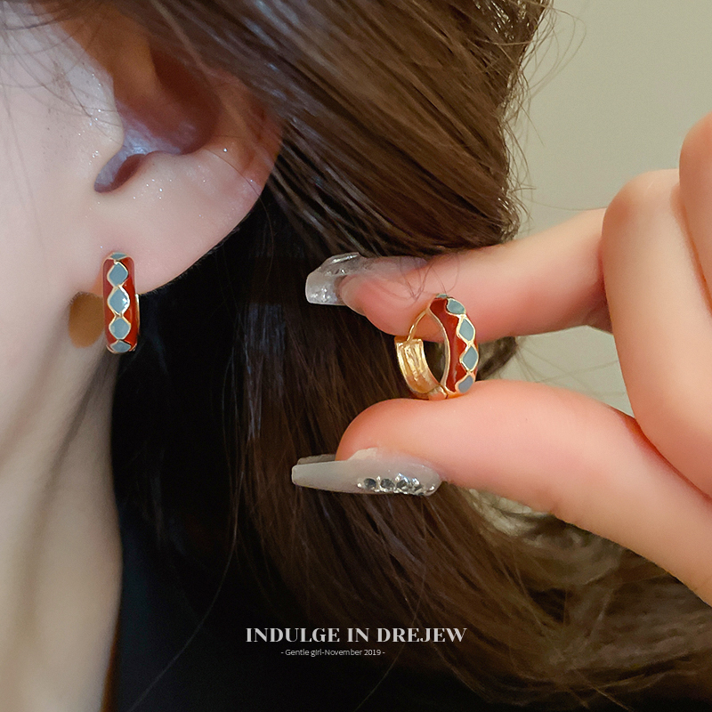 French Red Hoop Earrings 2025 New Arrival Best Selling Fancy Stud Earrings Fashion All-Match Temperament Western Style Earrings for Women