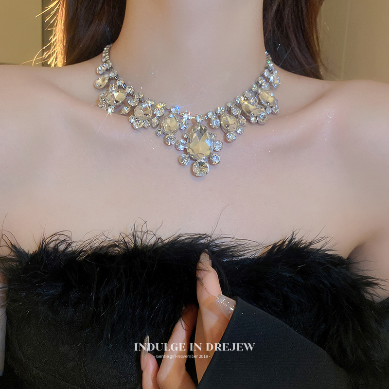 Exaggerated Necklace 2025 New Arrival Best Selling Fancy Baroque Light Luxury Minority Performance Dress Sweater Chain Accessories Women
