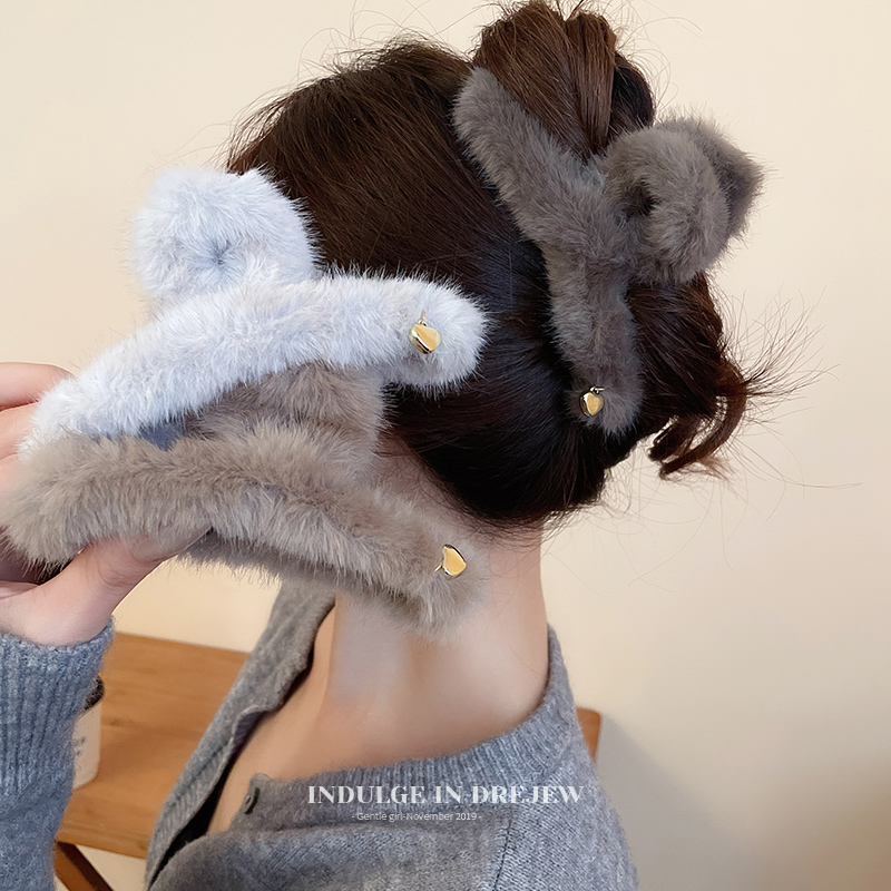 Summer Stuffed Cross Grip Female Fancy 2025 New Hairpin Back Head Fashion All-Match Shark Clip Hair Accessories