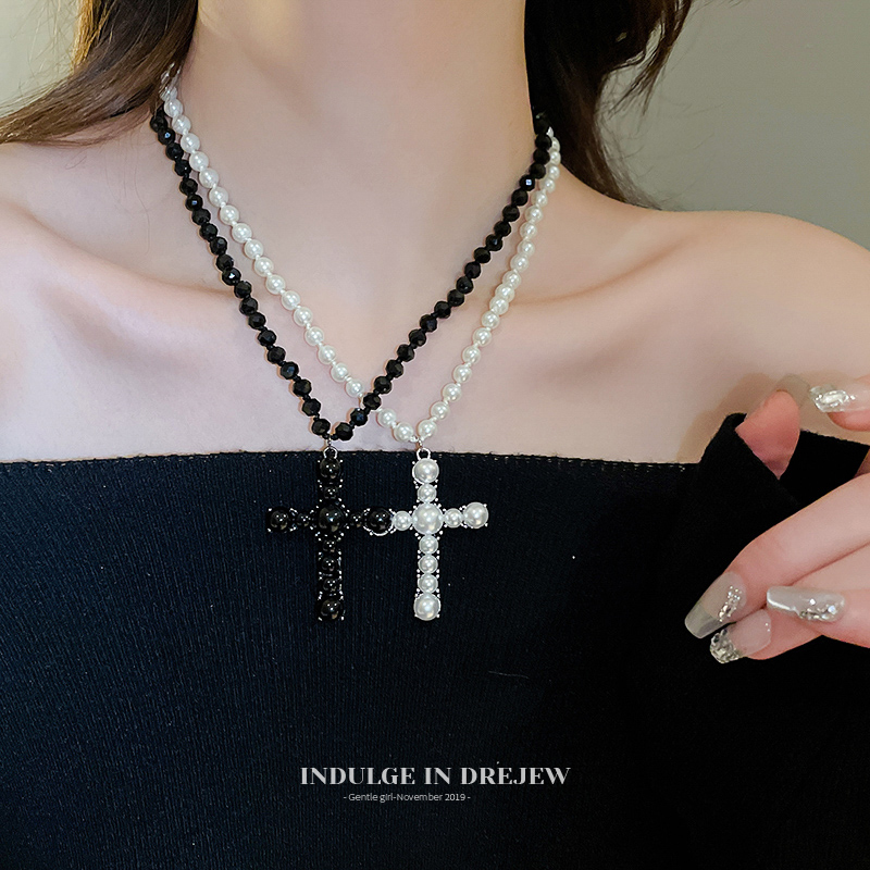 Cross Pearl Necklace Fancy Light Luxury Minority Clavicle Chain Women's New Sweet Cool Necklace Sweater Ornament