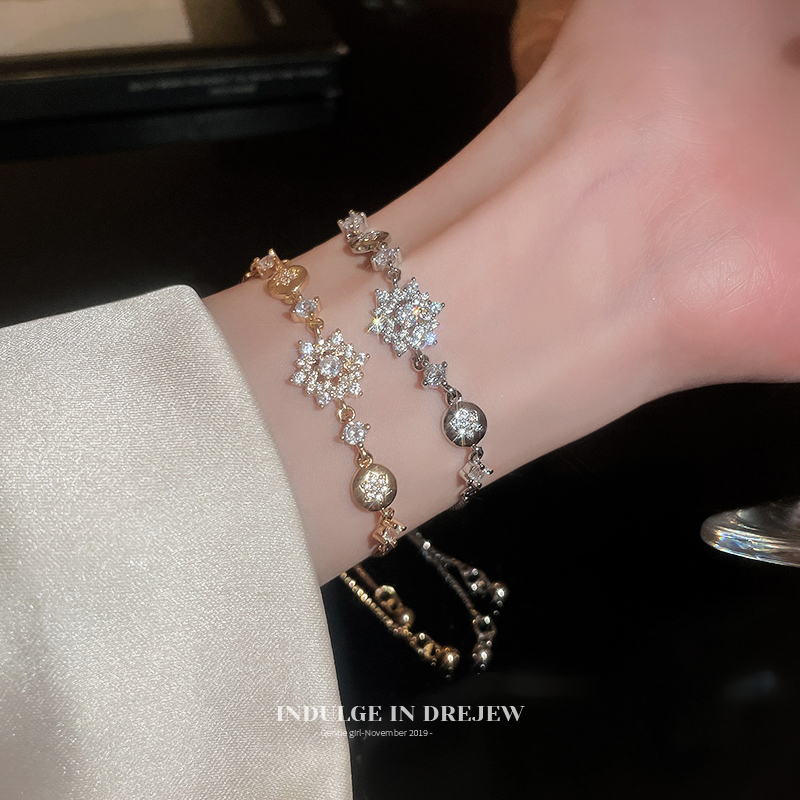 Snowflake Flower Adjustable Bracelet Light Luxury Minority Exquisite Bracelet 2025 New Arrival Fashion Special-Interest Simple Hand Jewelry Women