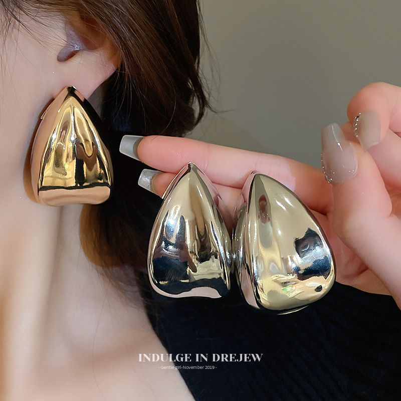 Fashion Exaggerated Metal Stud Earrings Accessible Luxury Fancy Elegant Generous Earrings Fashionable Stylish Frosty Style Earrings Women