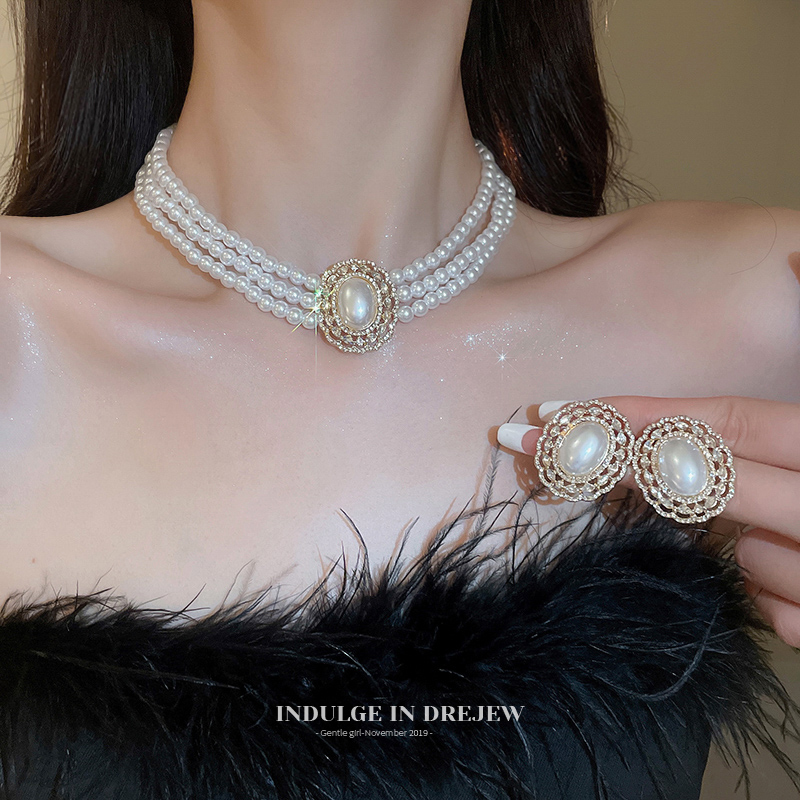 Retro Multi-Layer round Pearl Necklace for Women 2025 New Style Collarbone Necklace Elegant Elegance Accessible Luxury Necklace Sweater Chain