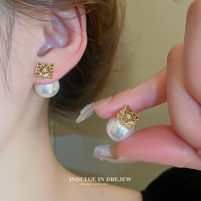 Pearl Stud Earrings New Arrival 2025 Best Selling Delicate Earrings Fancy Niche Design Temperament Fashion Earrings Women