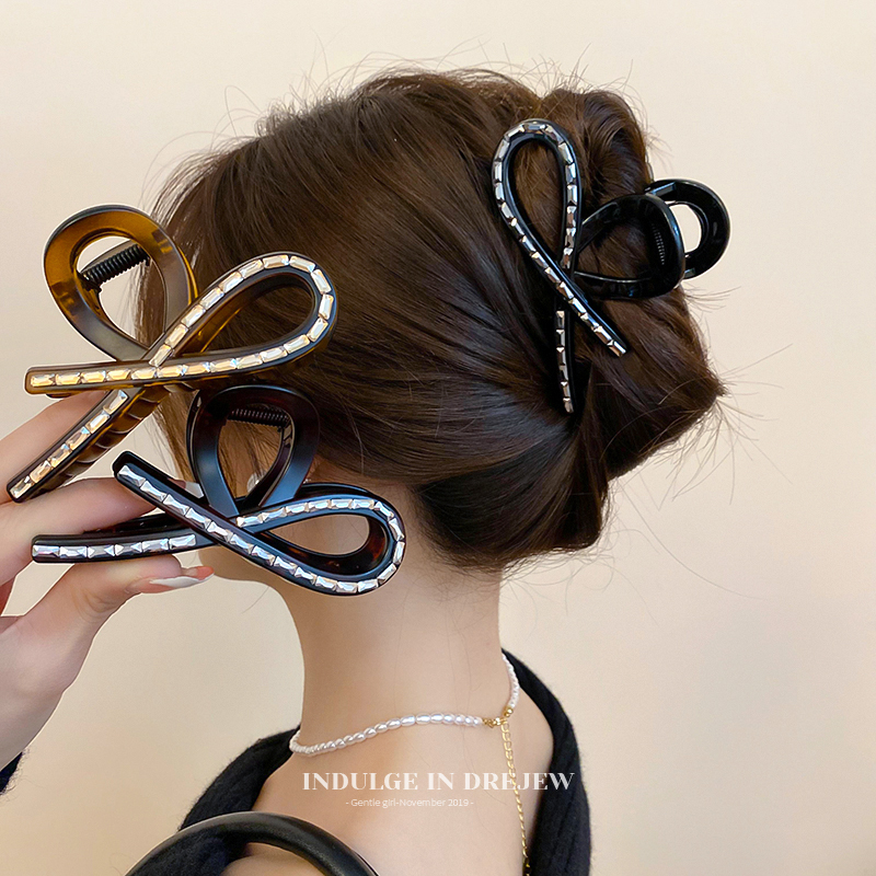 Retro Cross Grip Female Fancy 2025 New Hairpin Back Head Shark Clip Large Fashion Commuter Hair Accessories