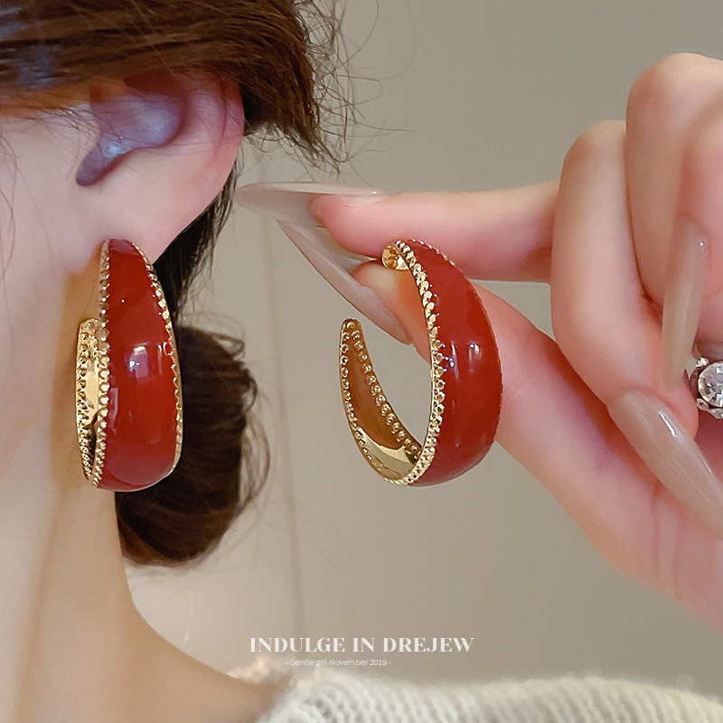 Retro Red Stud Earring Accessible Luxury Fancy Dignified Generous Style C- Shaped Earrings Exaggerated Earrings Female 2025 New Arrival Best Selling