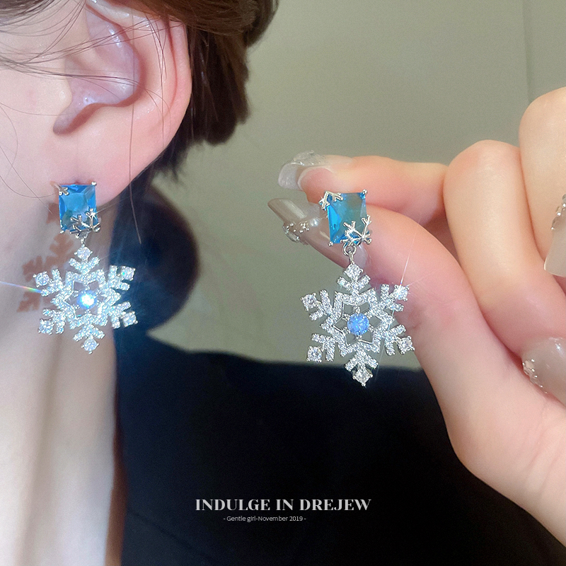 Exaggerated Christmas Snowflake Earrings for Women 2025 New Arrival Best Selling Accessible Luxury Fancy Elegant Earrings Summer Delicate Earrings
