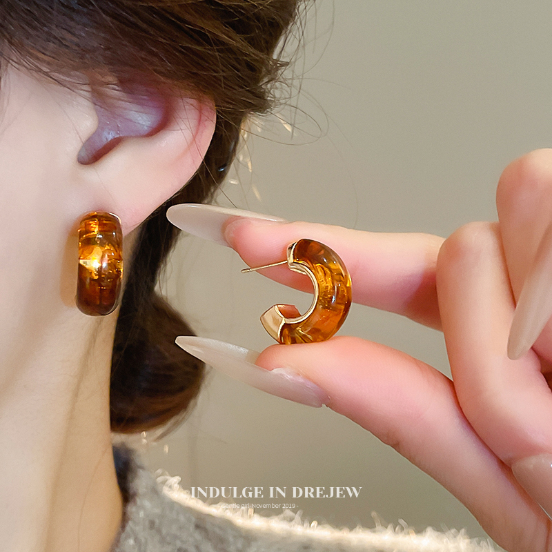 Maillard Amber Stud Earrings 2025 New Arrival Best Selling Elegant Earrings Accessible Luxury Fancy Fashion Earrings for Women