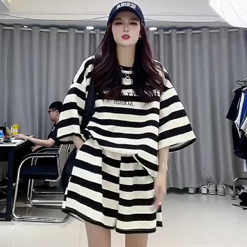 Cotton Striped Short Sleeves Shorts Two-piece Set Women's Clothes over Plus Size 1.00 Kg-150.00 kg Loose Classy Embroider Sports Sets Fashion