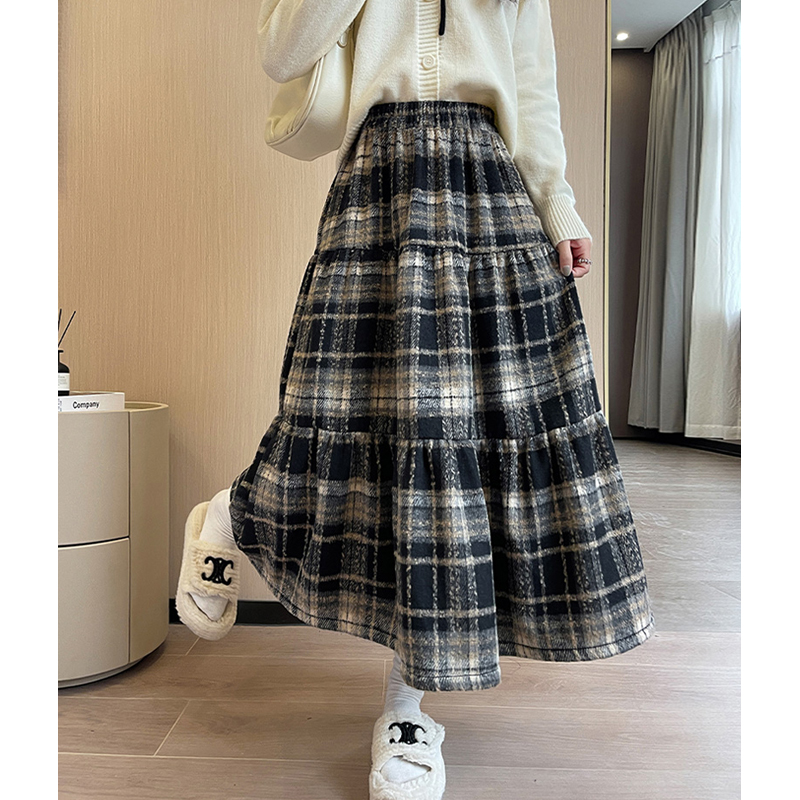 Plus Size Retro Gingham Women's Skirt Fall and Winter Western Style High Waist Slimming Dress Chubby Girl Covering Large Swing Cake Dress Fashion