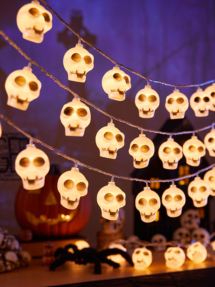 Halloween Decoration Props Horror Glowing Skull Lighting Chain Haunted House Atmosphere Scene Layout Party Front Desk