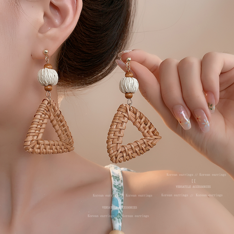 Bohemia Style Woven Earrings for Women 2024 New Arrival Fancy Vacation Ethnic Style Ear Studs Retro Ear Clip Earrings