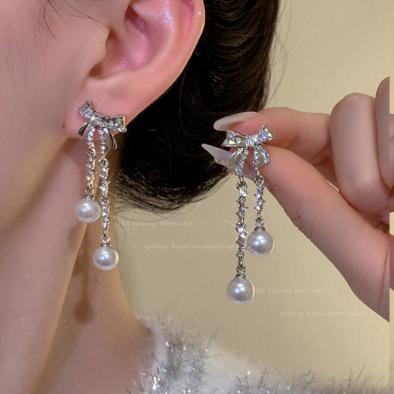 Bows Pearl Tassel Earrings Female 2024 New Arrival Fancy Pure Desire Rhinestone Ear Stud Earring Graceful Earrings