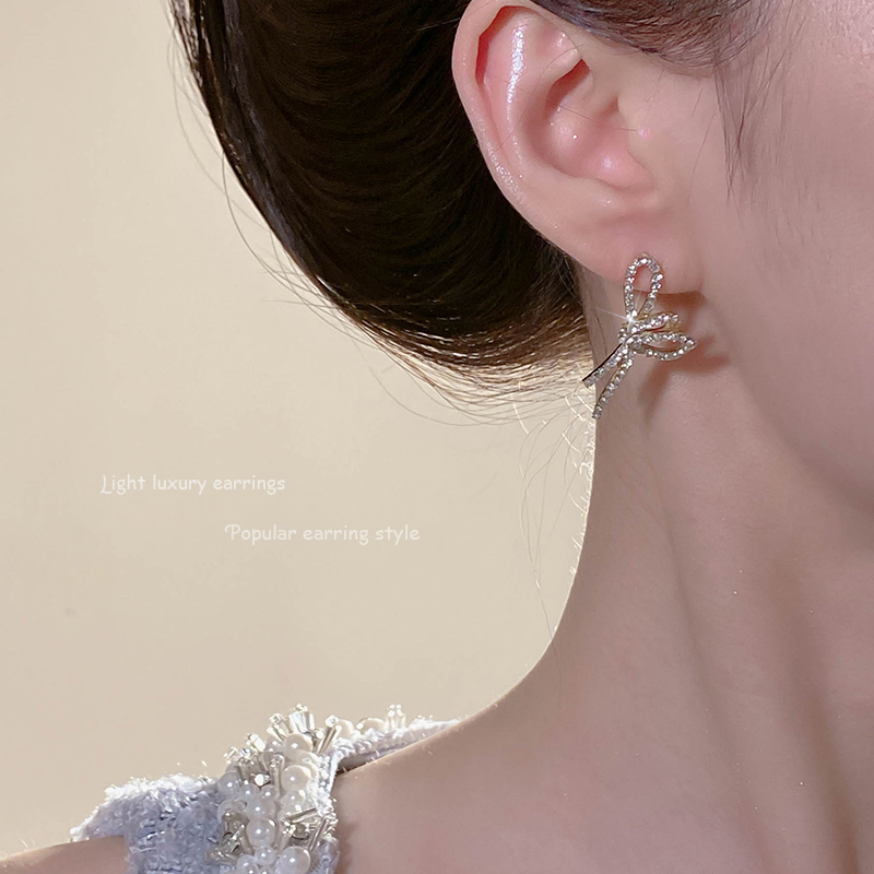 French Entry Lux Graceful Bow Earrings Female 2024 New Arrival Fancy Long Fringed Pearl Ear Studs Earrings