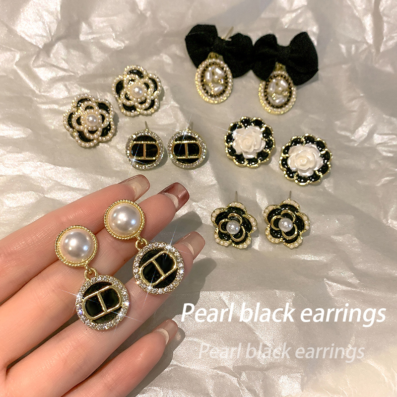 Черные серьги-гвоздики в стиле Chanel, легкая роскошь, этнические, модные банты, 2023 год, новинка, модные, лучшие распродажи, серьги для женщин