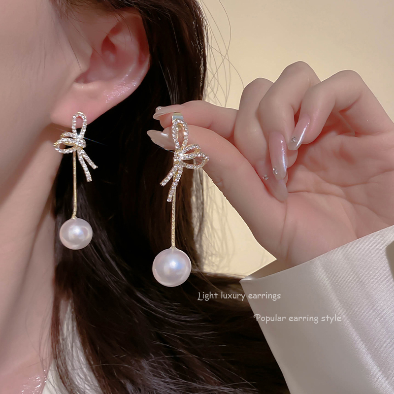 French Entry Lux Graceful Bow Earrings Female 2024 New Arrival Fancy Long Fringed Pearl Ear Studs Earrings