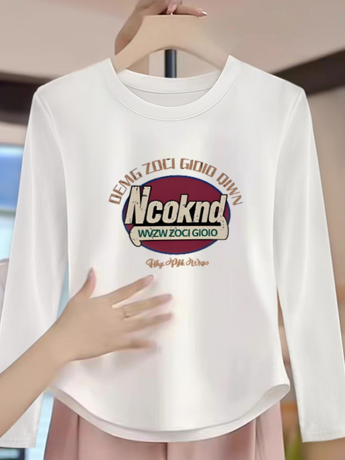 Women's Long Sleeves Bottoming Shirt Fall and Winter 2025 New Design Sense Curved Short T-shirt for Women Inner Wear Blouse