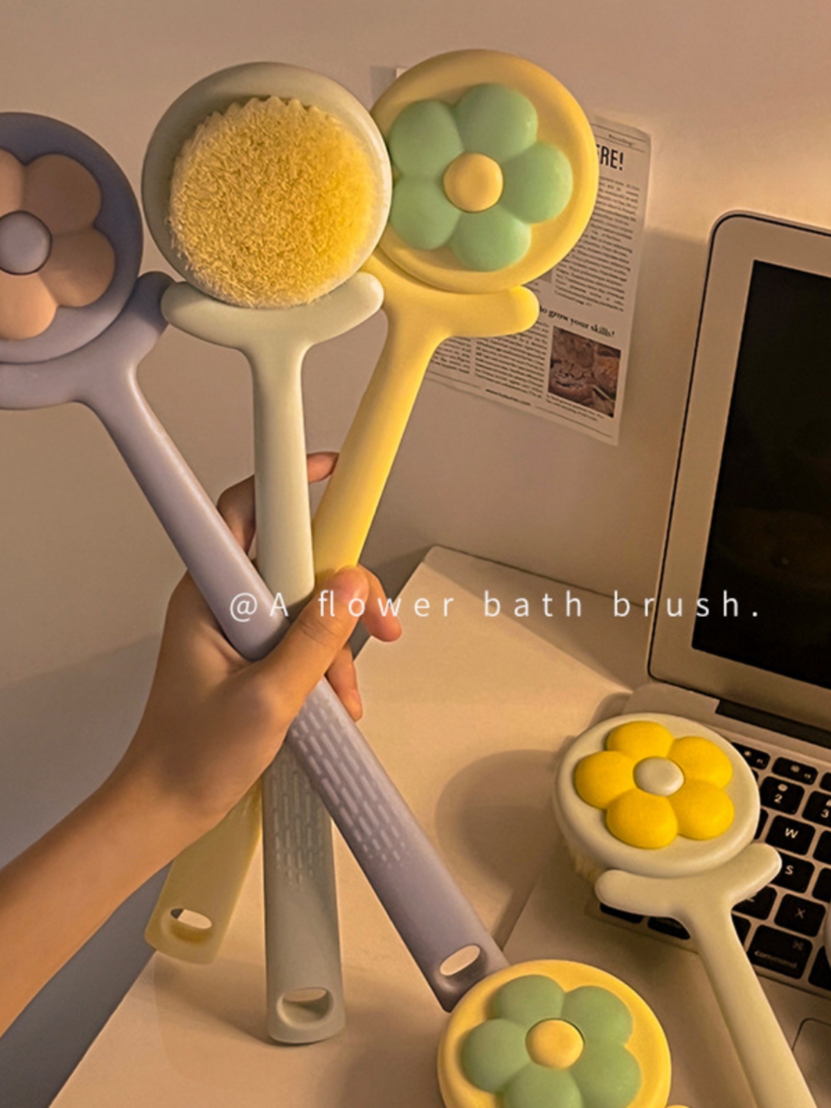 Creative Flower Soft Fur Bath Brush Back Bath Gadget Long Handle Bath Brush Cleaning Bath Rub Back Brush Don't Ask for Anyone