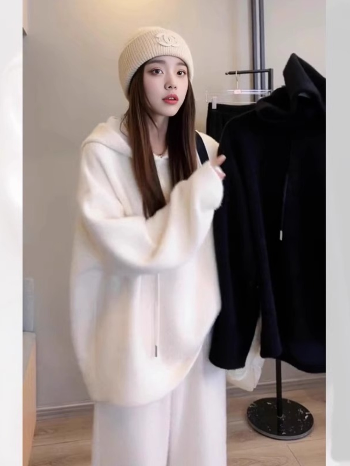 White Hood Loose Soft Glutinous Mohair Sweater Women's 2025 New Spring and Autumn Chic Idle Style Advanced Top