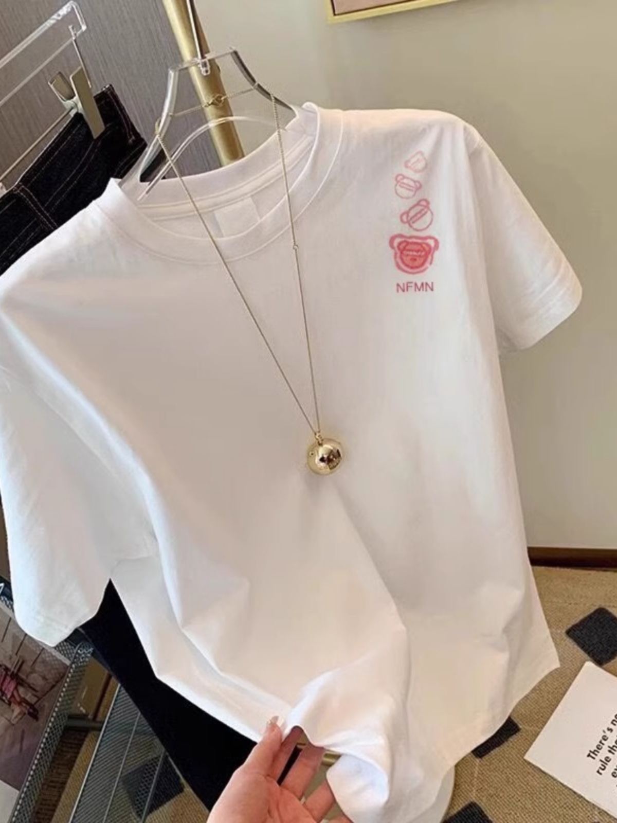 White Short Sleeve T-Shirt Women's Spring and Summer Dopamine Wear Wear Pure Cotton Shoulder Width Loose Versatile Hong Kong Style Chic Tops Tide