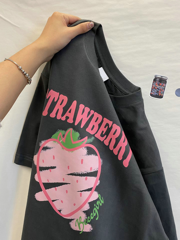 2023 Summer New Print Strawberry Shoulder T-shirt for Women plus Size Plus Size Ladies Half Sleeve Slim Looking Belly Covering Chic Top for Women