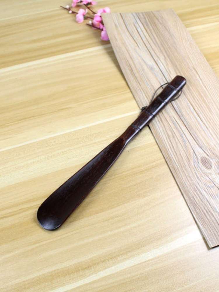 Solid Wood Long Handle For Home Pregnant Women and Elderly Shoehorn