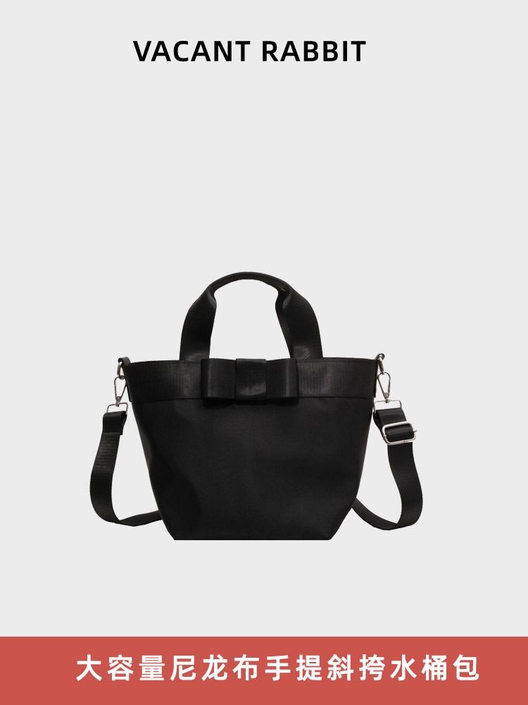 Nylon Cloth Bag for Women 2024 New Arrival Fall and Winter Crossbody Large-Capacity Bucket Bag Easiest for Match Popular Handbag This Year