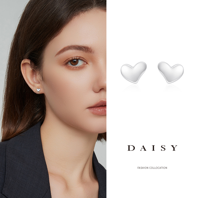 Cool Style Sterling Silver Small Heart Female Stud Earrings