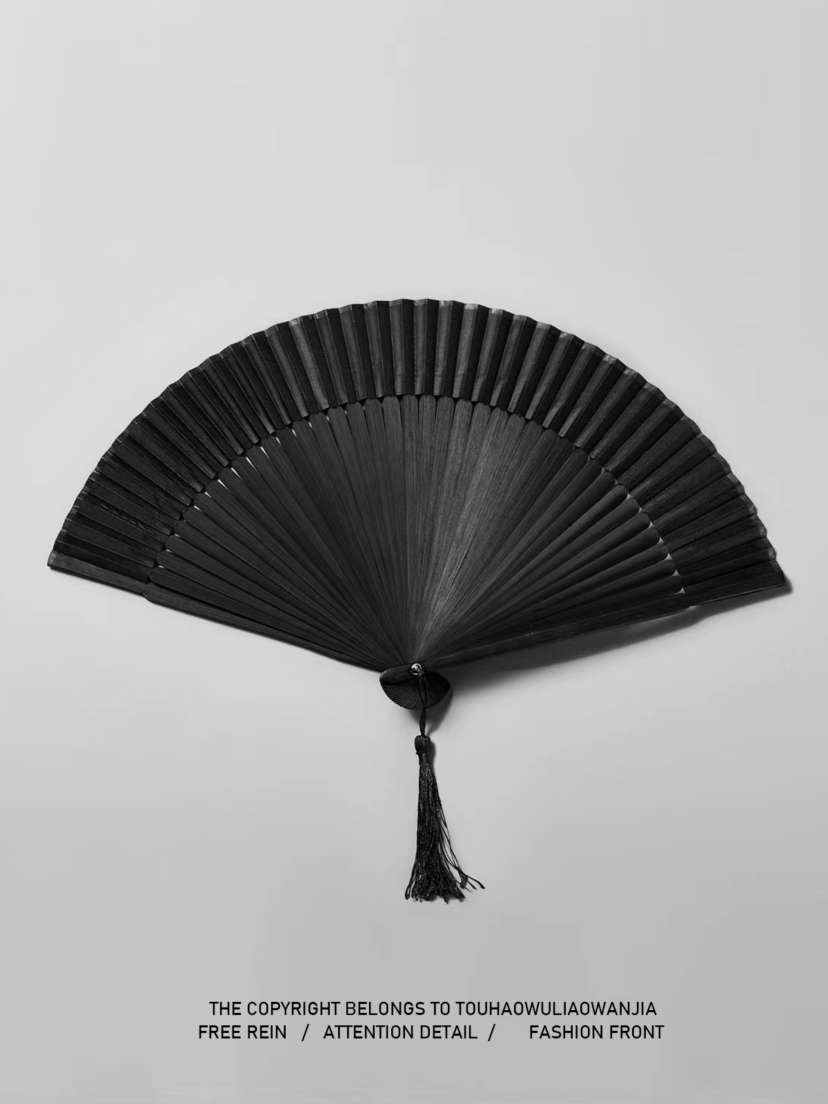 Boring Chinese Ancient Style Tassel Men and Women Cool Dark Folding Fan
