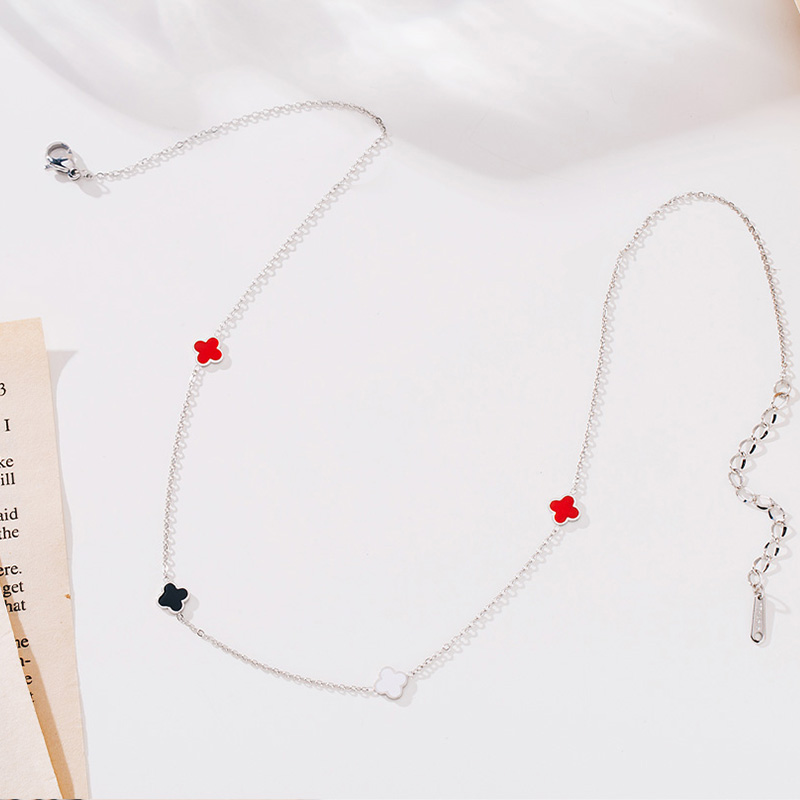 Fashion Titanium Steel Necklace Women's Sweet Accessory Clover