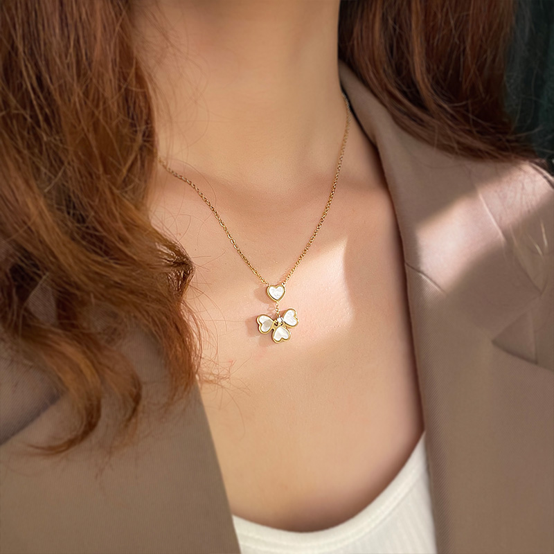 Fancy Clover Necklace Female Clavicle Chain Shell Patch Pendant Flower K-style Elegant Titanium Steel Ornament New Arrival