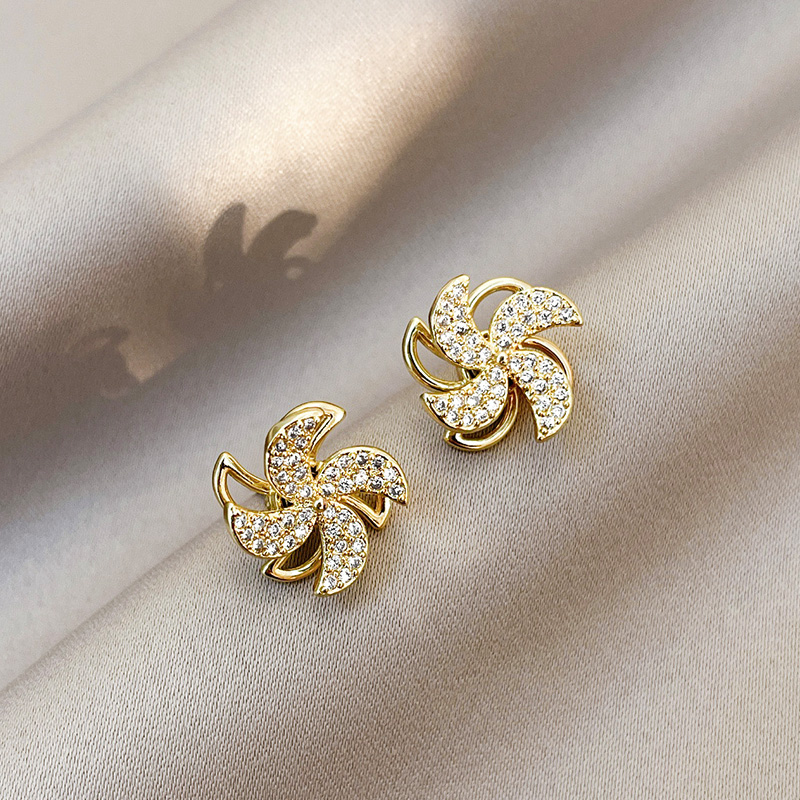 Women's Exquisite Rotatable Windmill Stud Earrings