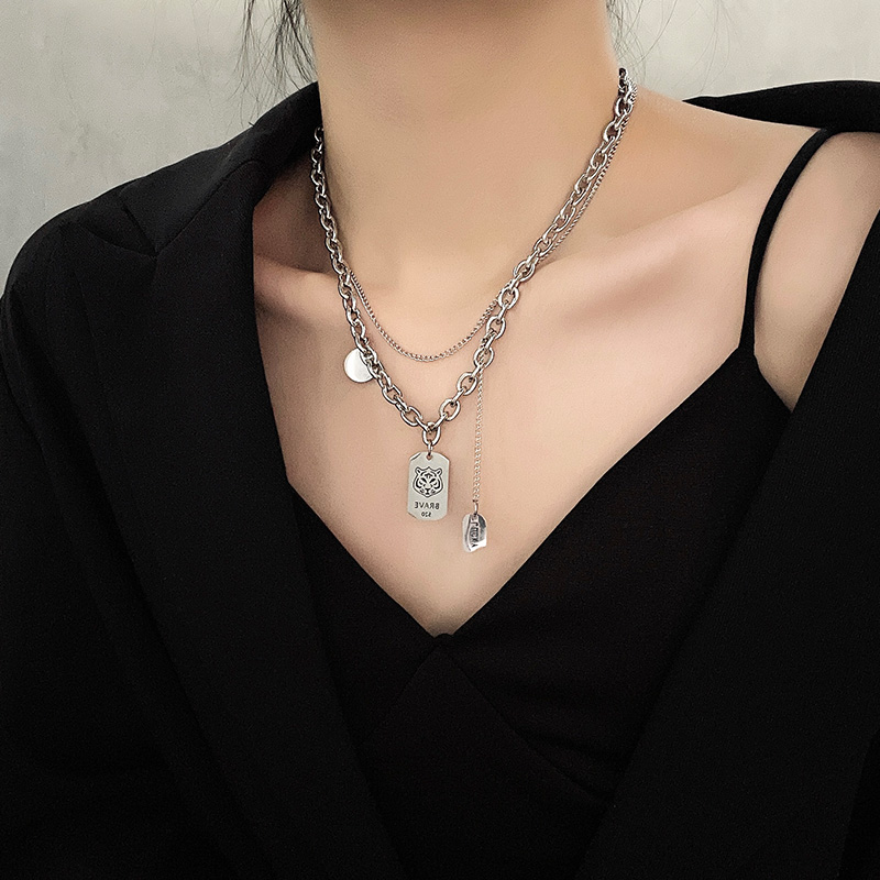 Olara Stylish Hip Hop Necklace Women's Double-Layer Clavicle Chain Tiger Pendant Titanium Steel Accessories Elegant Coin Ornament