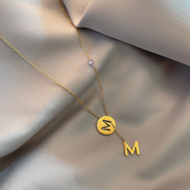 M Pendant round Tag Titanium Steel Necklace Non-Fading Japanese and Korean Accessible Luxury Gold Clavicle Chain Adjustable Length Ornament