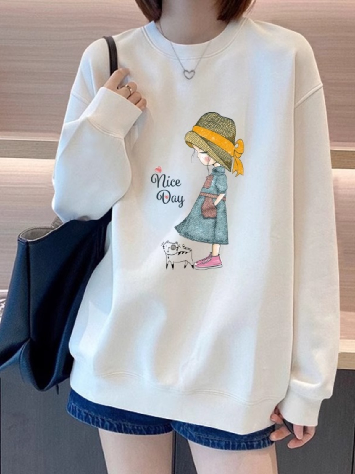 White round Neck Sweatshirt Female Spring and Autumn Fleece 2025 New Arrival Best Selling Fashionable Korean Style Small Loose Tops Trendy