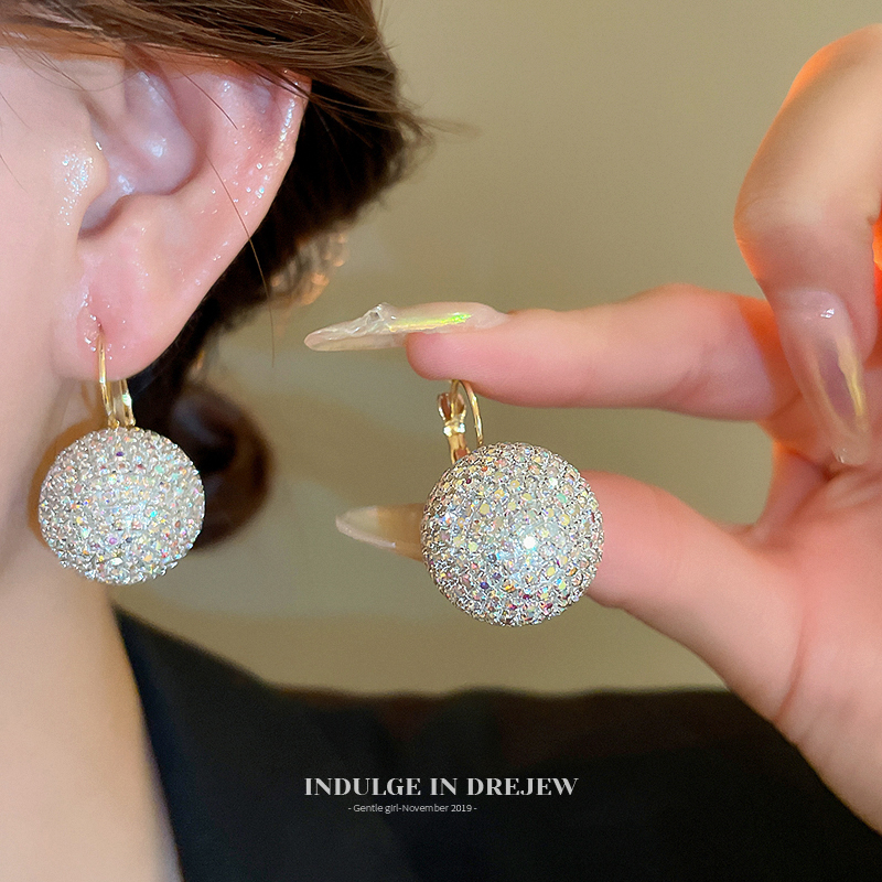 French Style Full Diamond Ball Ear Clip Ear Studs Accessible Luxury Fancy Elegant Special Interest Earrings 2025 New Arrival Best Selling Earrings for Women