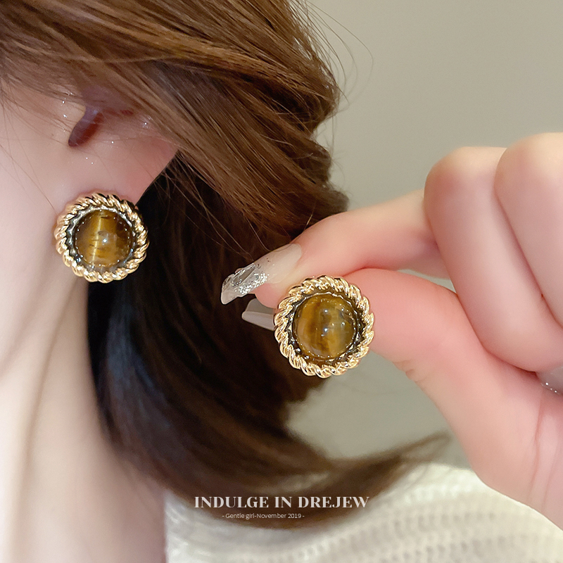 Maillard Tigereye round Studs Accessible Luxury Fancy Earrings 2025 New Arrival Best Selling Retro Earrings for Summer Women