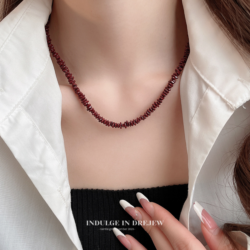 Red Asymmetrical Beaded Necklace for Women 2025 New Style Collarbone Necklace Fancy Light Luxury Minority Sweater Accessories