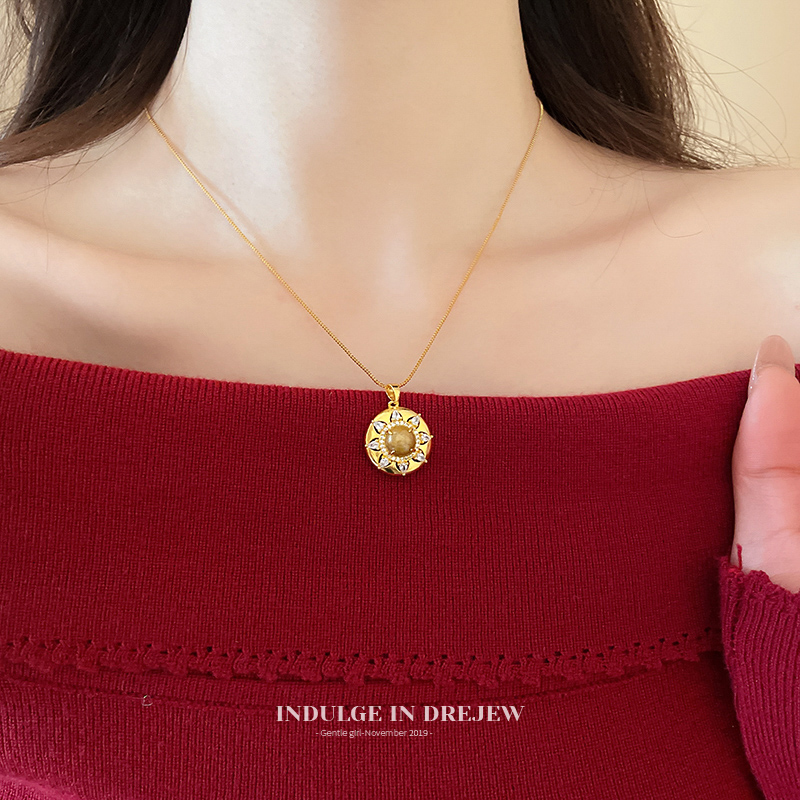 Retro Style Gold Zircon SUNFLOWER Necklace Light Luxury Minority Clavicle Chain Women's 2025 New Arrival Sweater Chain Accessories