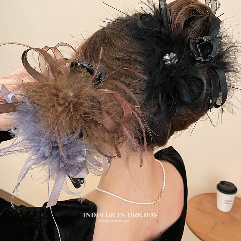 Winter Feather Bow Grip Women New High-Grade Hairpin Back Head Plush Shark Clip Fashion Hair Accessories