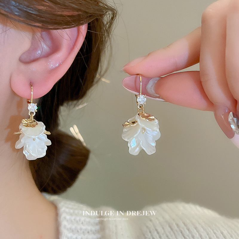 French Flower Tassel Ear Clip 2025 New Arrival Best Selling Super Fairy Unique Trendy Earrings Accessible Luxury Fancy Earrings for Women
