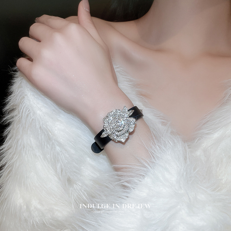 Accessible Luxury Women's Niche Style Fashion Shining Diamond Fancy Camellia