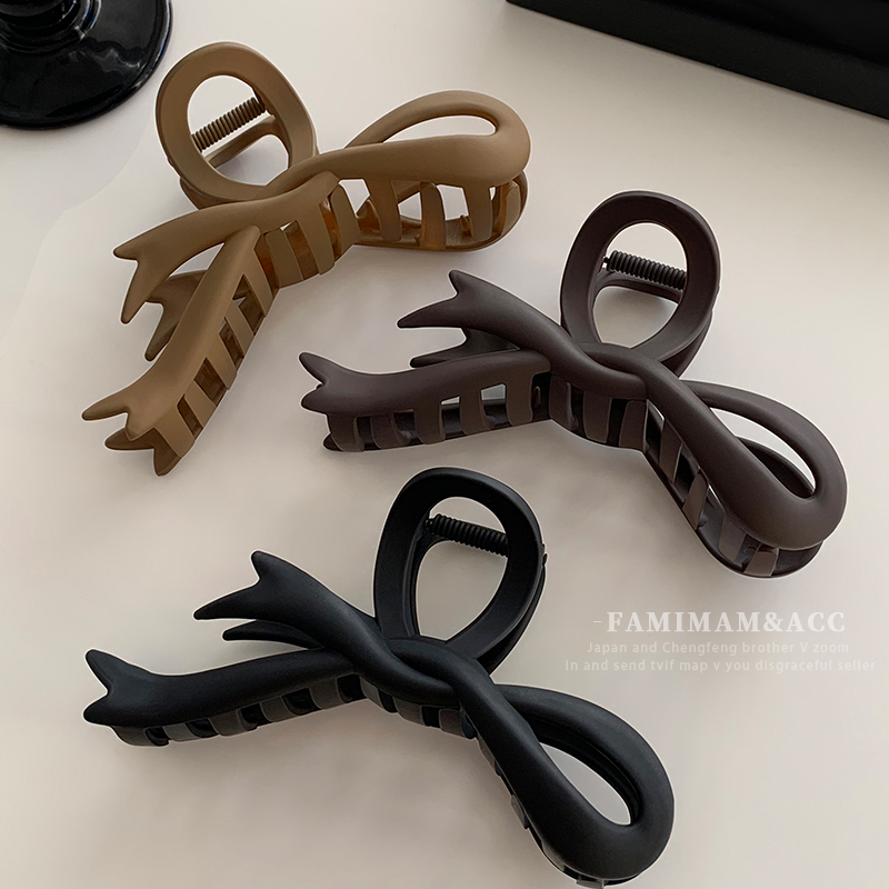 Bow Claw Clip Women's 2024 New Arrival Fancy Back Head Plate Hair Volume Shark Clips Hairpin Headdress