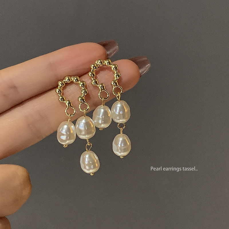 Pearl Tassel Earrings round Face Small Earrings 2023 New Arrival Popular Net Red Elegant Socialite Earrings for Women