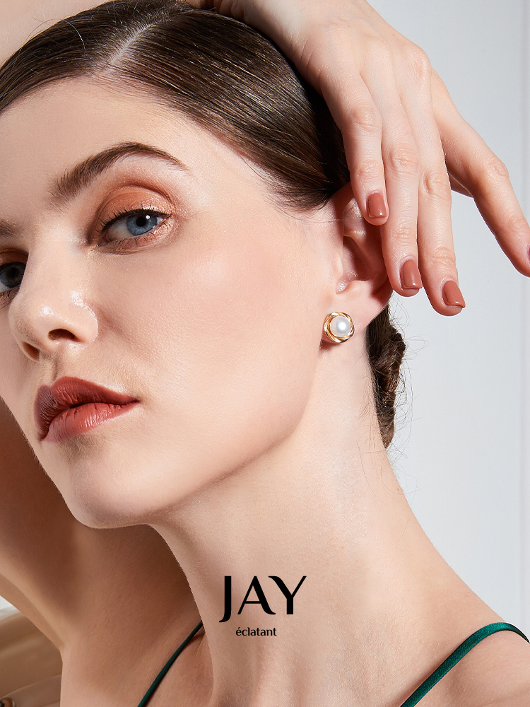 Jay Normcore Small Pearl Stud Earrings Accessible Luxury Fancy 2024 New Earrings Female Minority Design Earrings Summer
