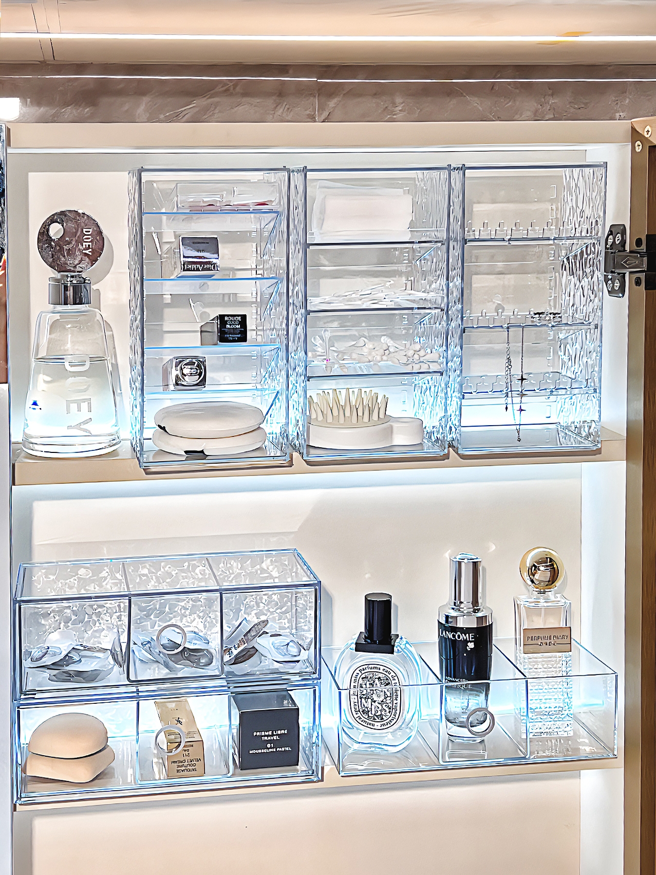 Accessible Luxury Bathroom Mirror Cabinet Storage Box Cosmetics Bathroom Cabinet Storage Lipstick Facial Wipe Mask Partitioned Organizing Box